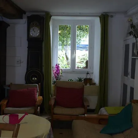 Panzió Les Miquelots Pont-d'Ouilly